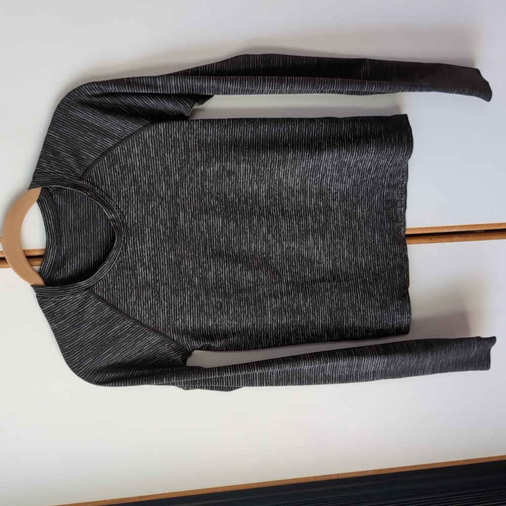 Lululemon Swiftly Tech Long Sleeve Shirt 6 2.0 Race Length